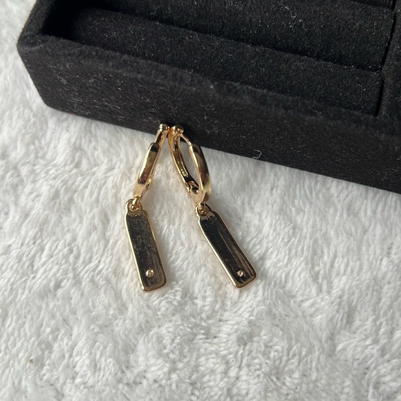 Set of 4 Beautiful Earrings - Picture 7 of 12